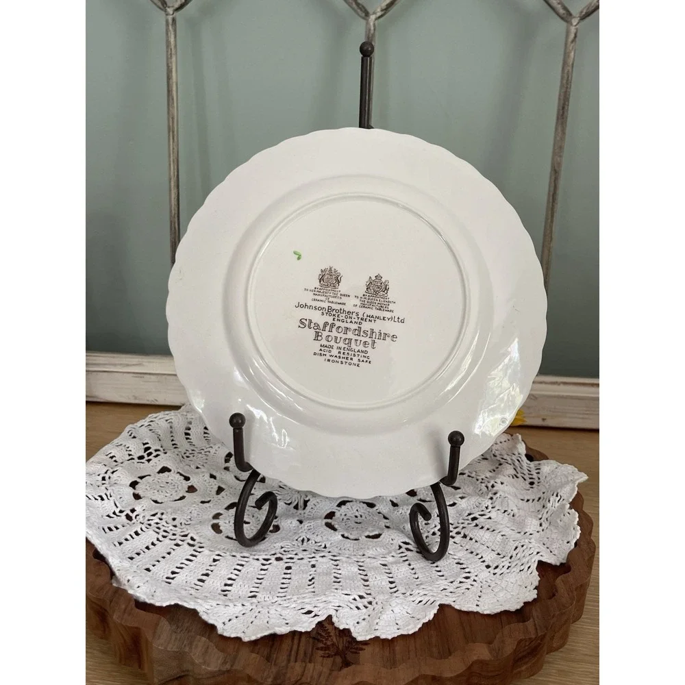 Vintage Johnson Brothers Staffordshire Bouquet 6 Piece Setting England IRONSTONE